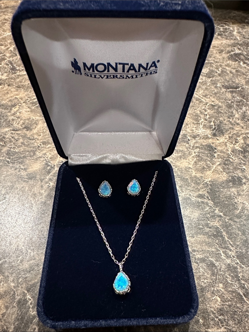 Montana Silversmiths Teardrop Blue Opal Necklace and Earrings Set